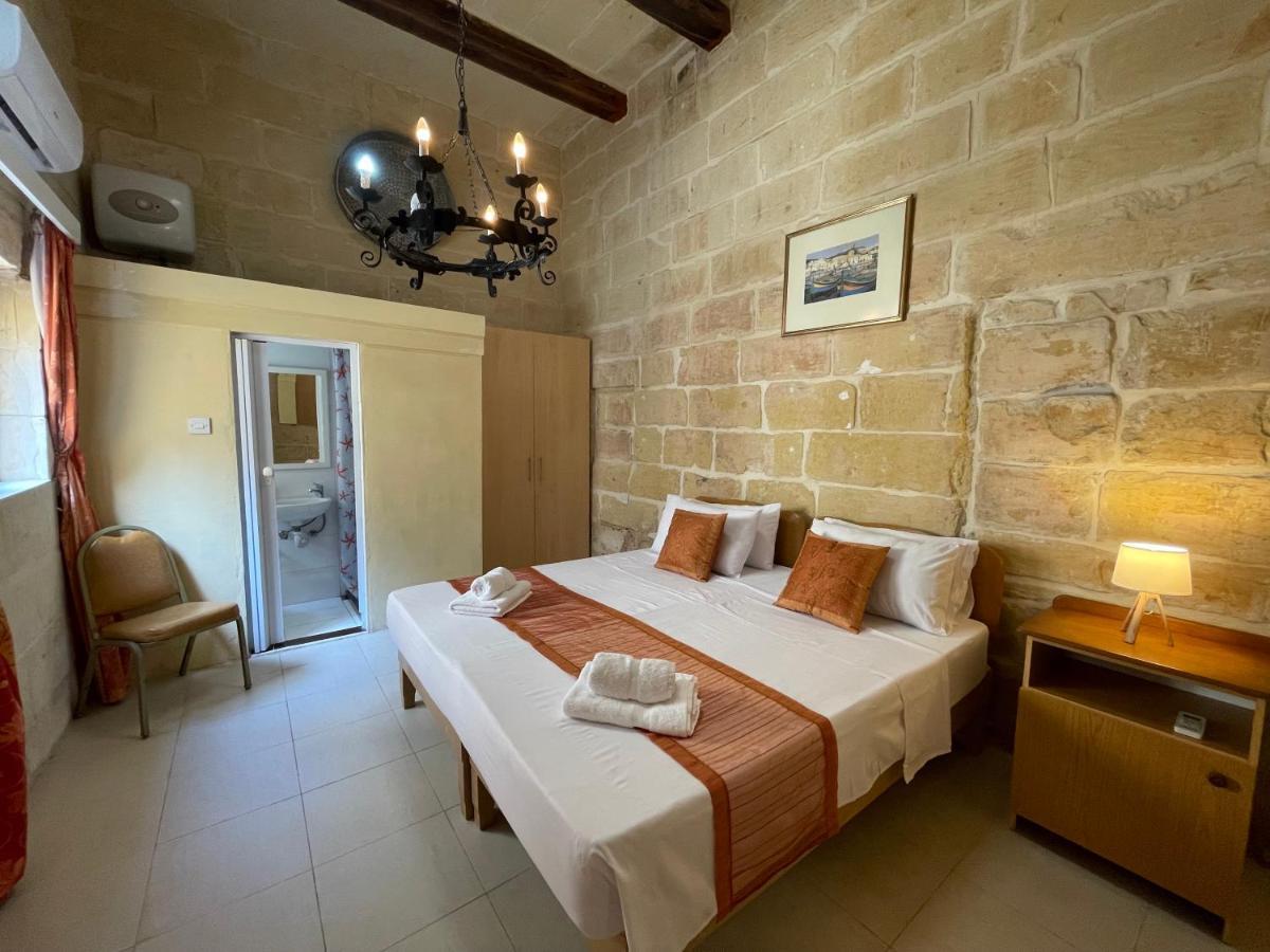 Penelope Townhouse Hotel Ghajn il-Kbira  Exterior photo