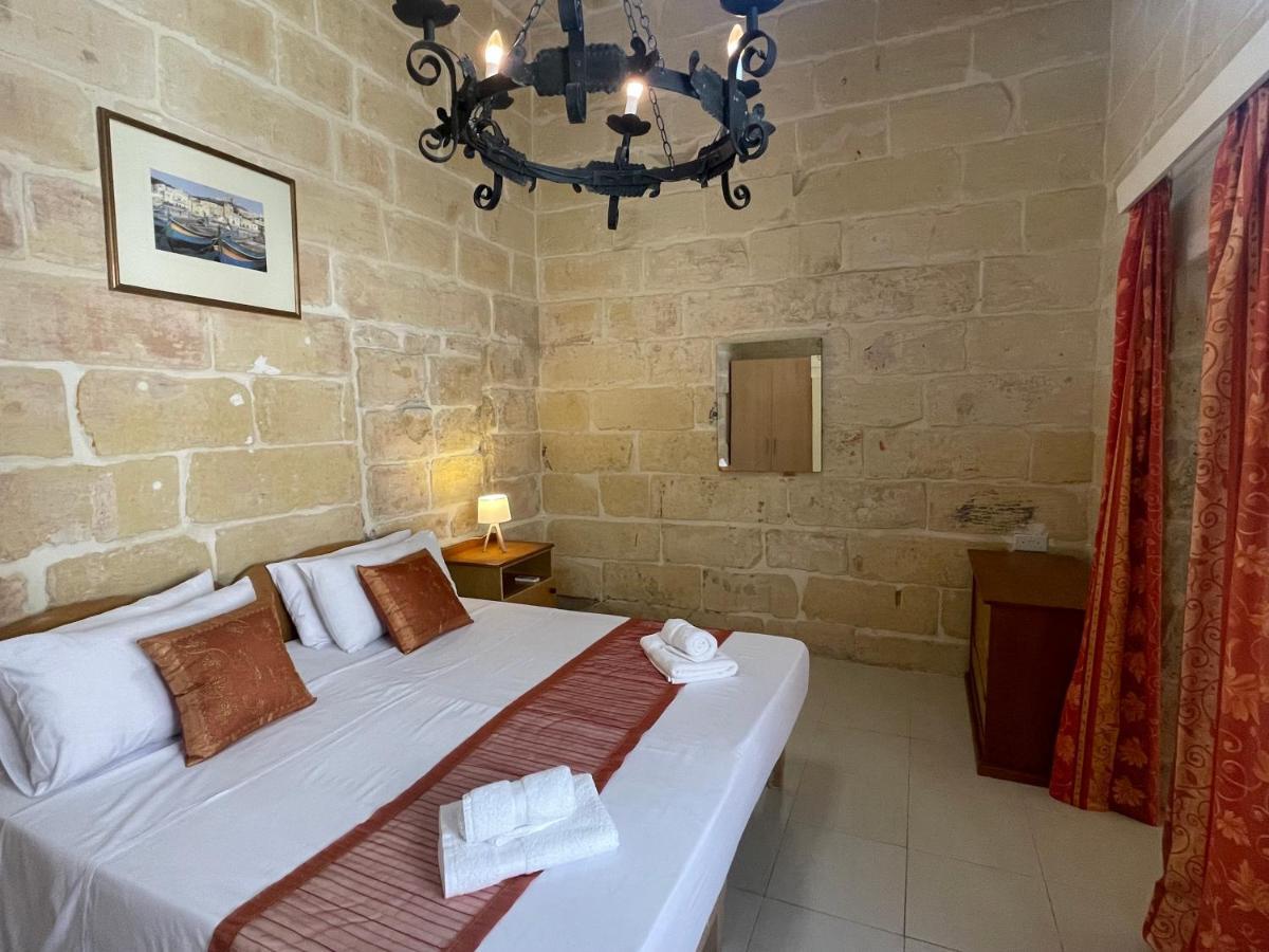 Penelope Townhouse Hotel Ghajn il-Kbira  Exterior photo